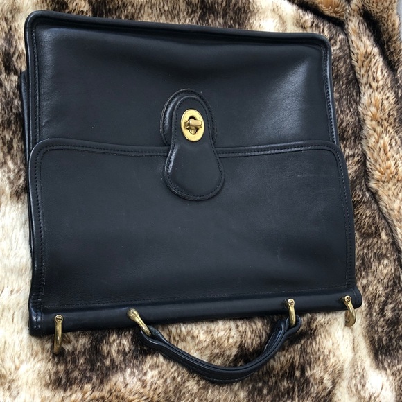 Vintage Coach Willis Hungary Black Leather Bag - Picture 5 of 16